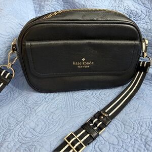 Authentic Kate Spade New York Rosie Pebbled leather Flap camera bag purse.